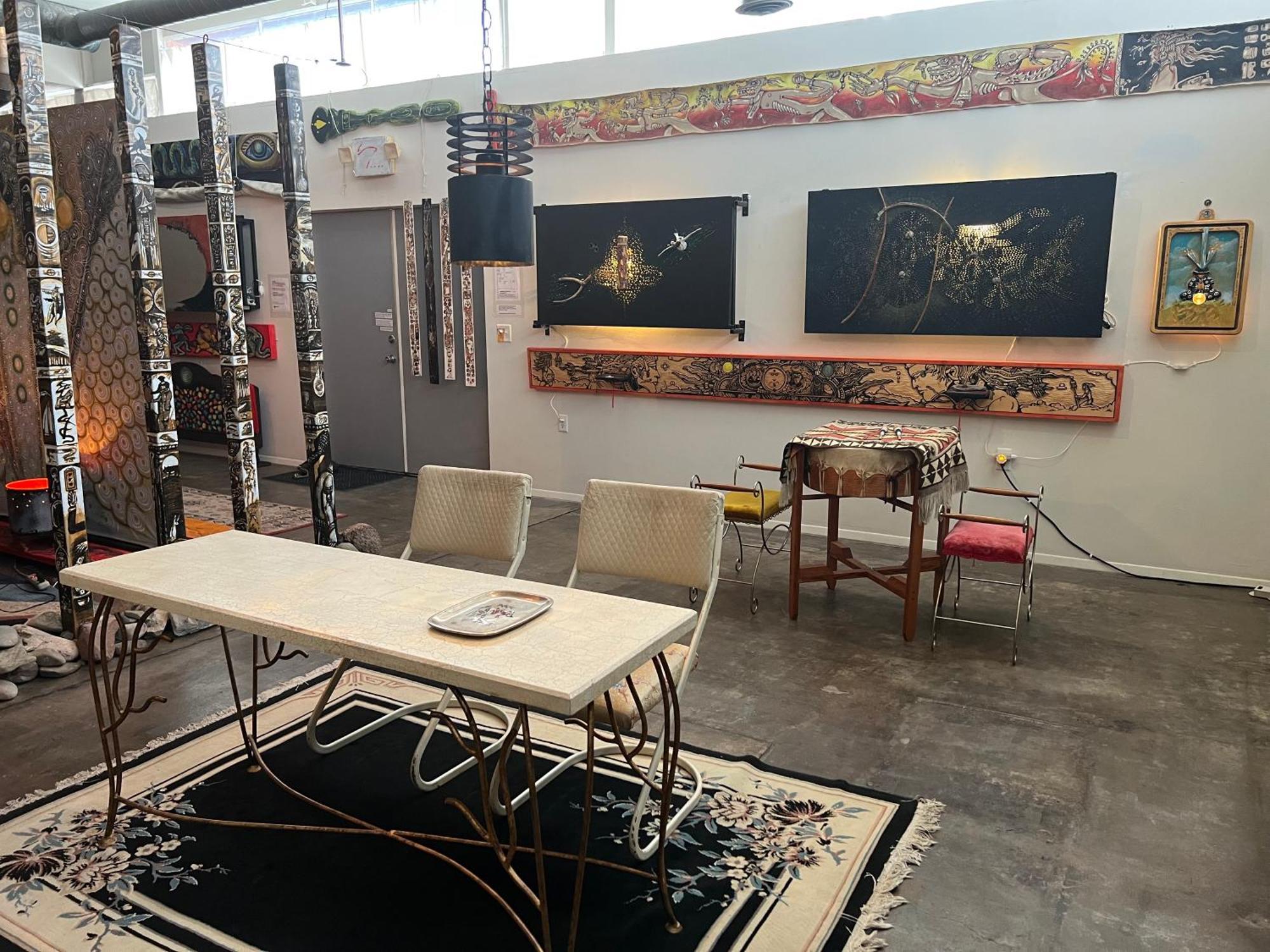 Space Castle: A 1950S Gas Station Transformed Into An Art Themed Wonderland Трут-ор-Консекуенсес Екстер'єр фото